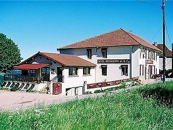 מלון Montmelard Logis Le Saint Cyr מראה חיצוני תמונה